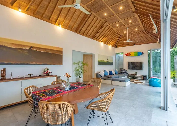 Becca 4 Bedroom At Near To The *