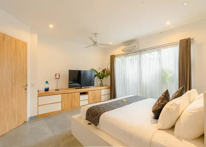 Becca 4 Bedroom At Near To The Villa