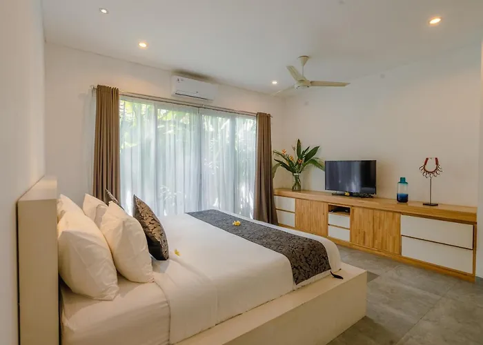 Becca 4 Bedroom At Near To The Seminyak