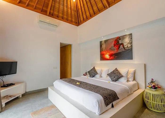 Becca 4 Bedroom At Near To The Villa *